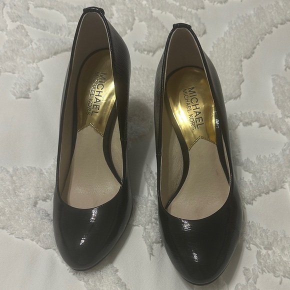 Michael Kors Black Patent Leather Heels - Picture 1 of 6